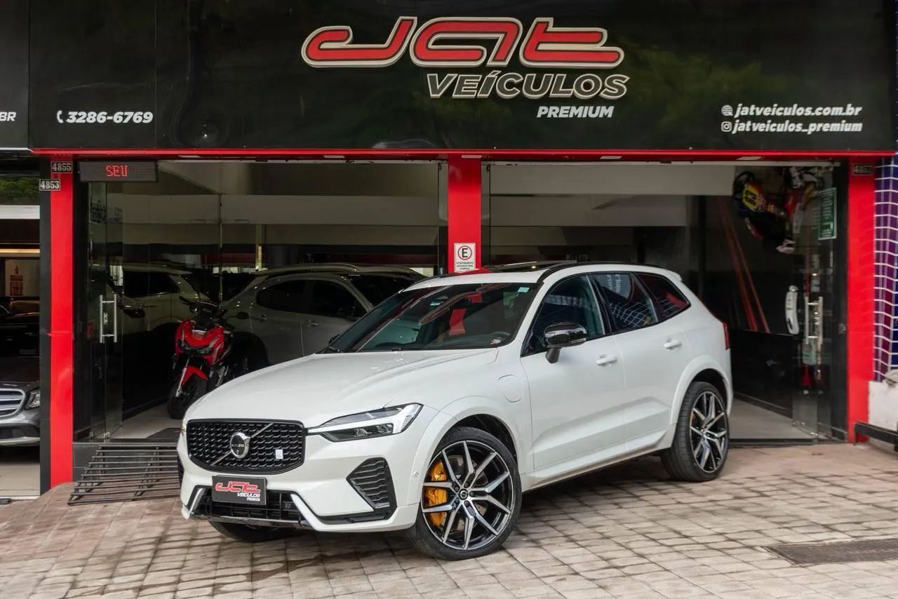 Volvo XC-60 T-8 Pol. Eng. 2.0 AWD (híbrido) 2024