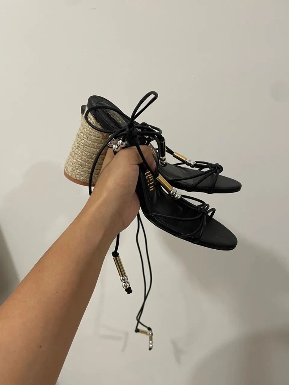 Sandália de salto alto - Foto 4