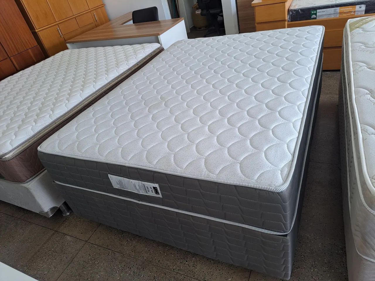 Cama Box de casal tamanho padrão colchão solar molas ensacadas  - Foto 2