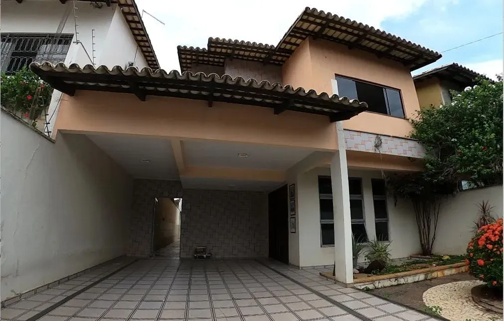 Sobrado para aluguel com 198 m2 com 4 QTOS 2 suítes 4 garagens no Jardim América - Goiân