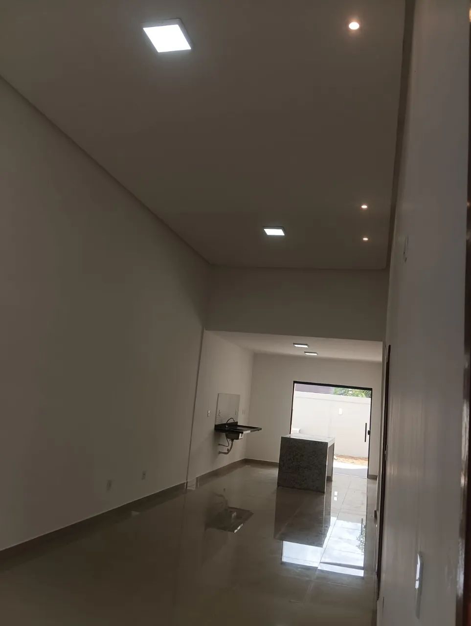 Casa Térrea com Pé Direito Alto  no Condomínio Quinta Das Marinas de 151m ² / 3 Suítes na  - Foto 5