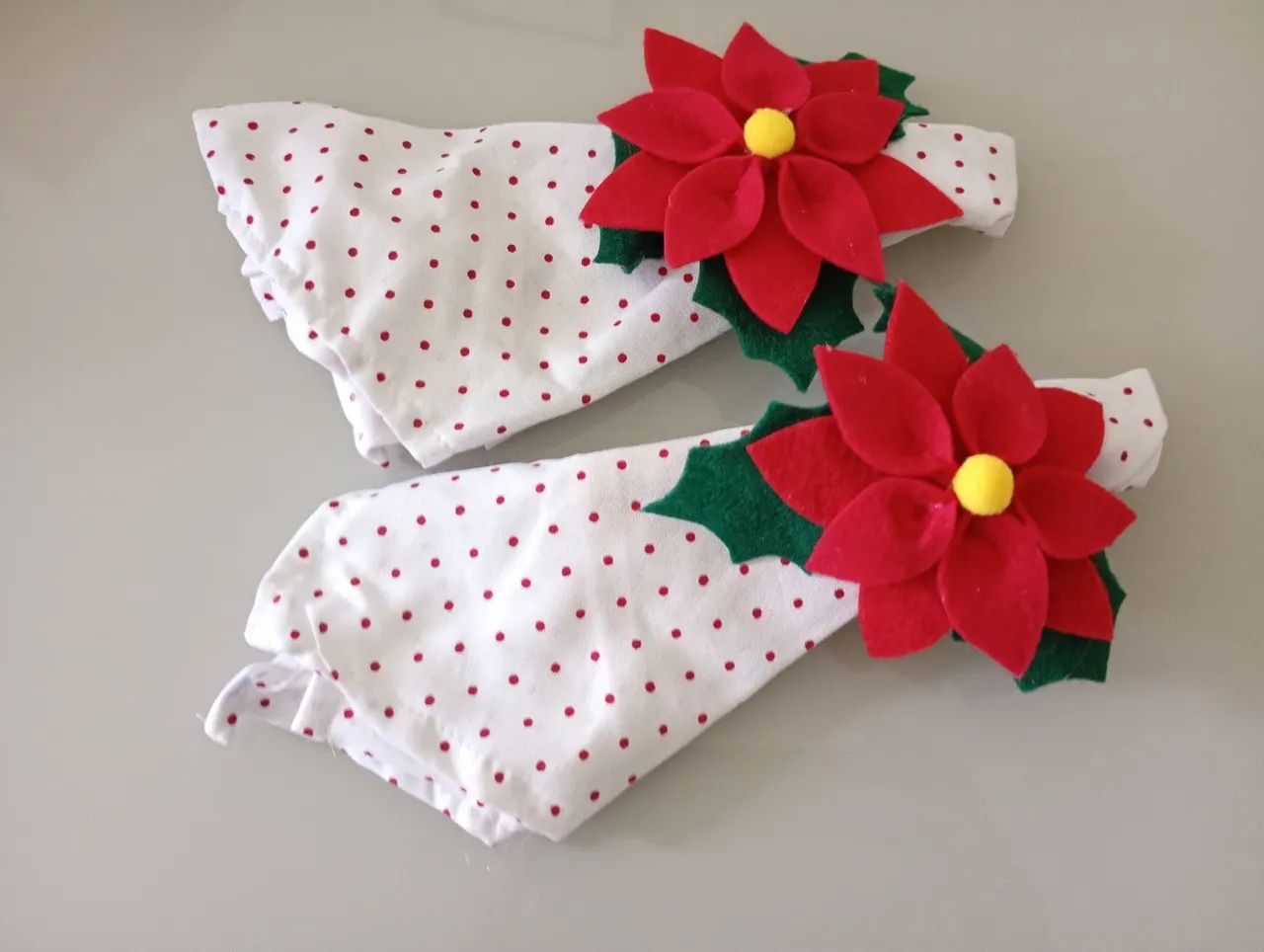 Lindos guardanapos natalinos com argolas