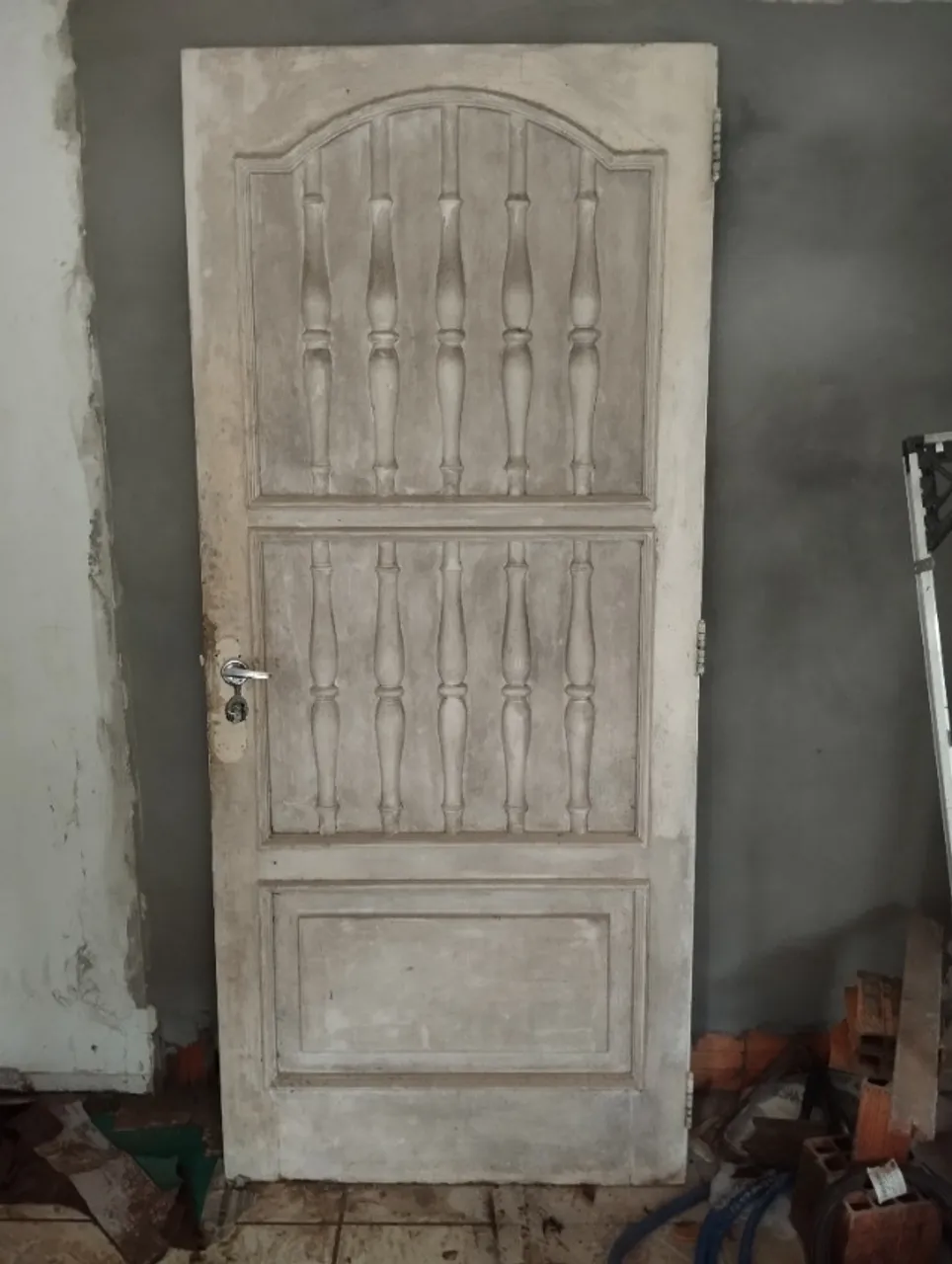 Porta Externa 206 x 90 - Madeira maciça - Angelin