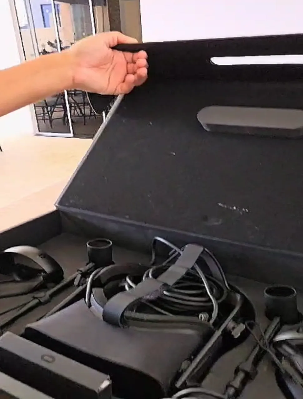 Oculus rift cv1 oled completo caixa e controles impecável