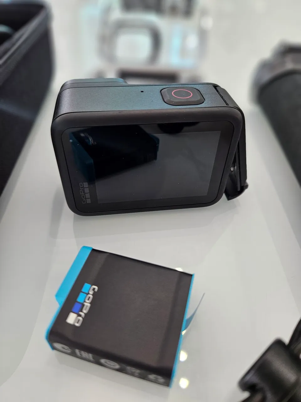 GoPro Hero 10 Black com caixa estanque. Completa.