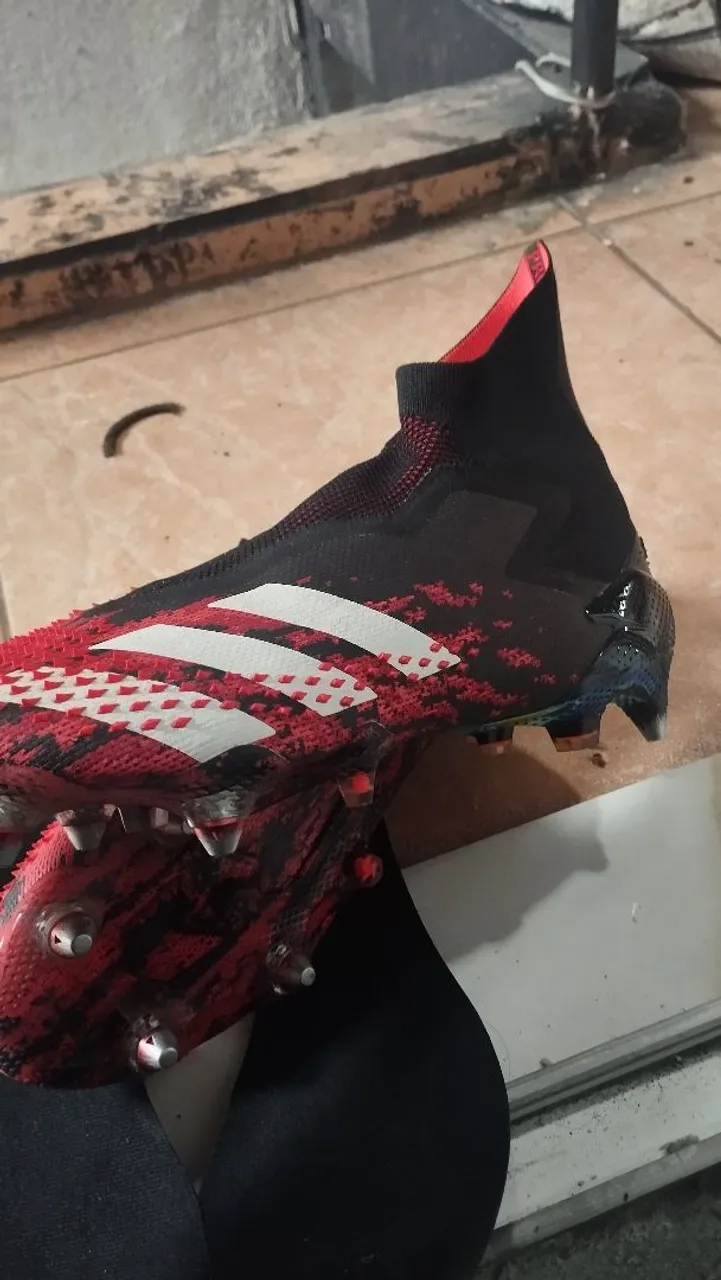 Chuteiras Adidas Predator trava mista n 41