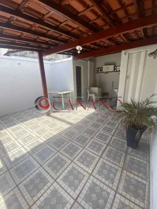 Casa de Vila : Triplex / Residencial / Piedade
