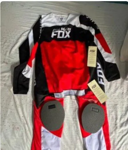 Conjunto de Motocross Fox - Vermelho e Preto