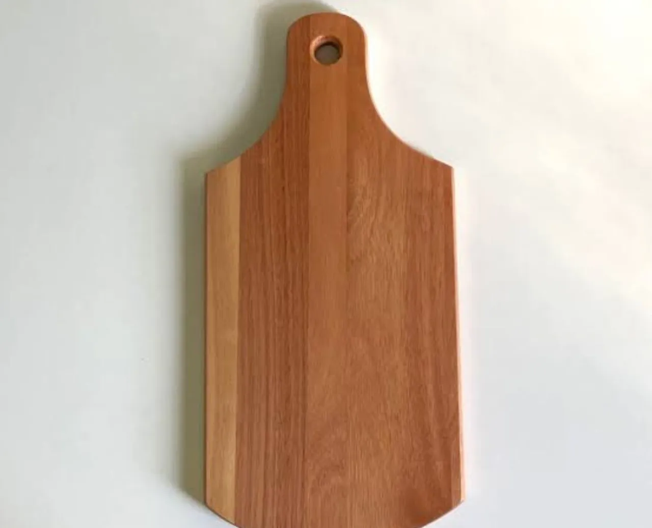 Tábua de Corte de Madeira com Design Elegante