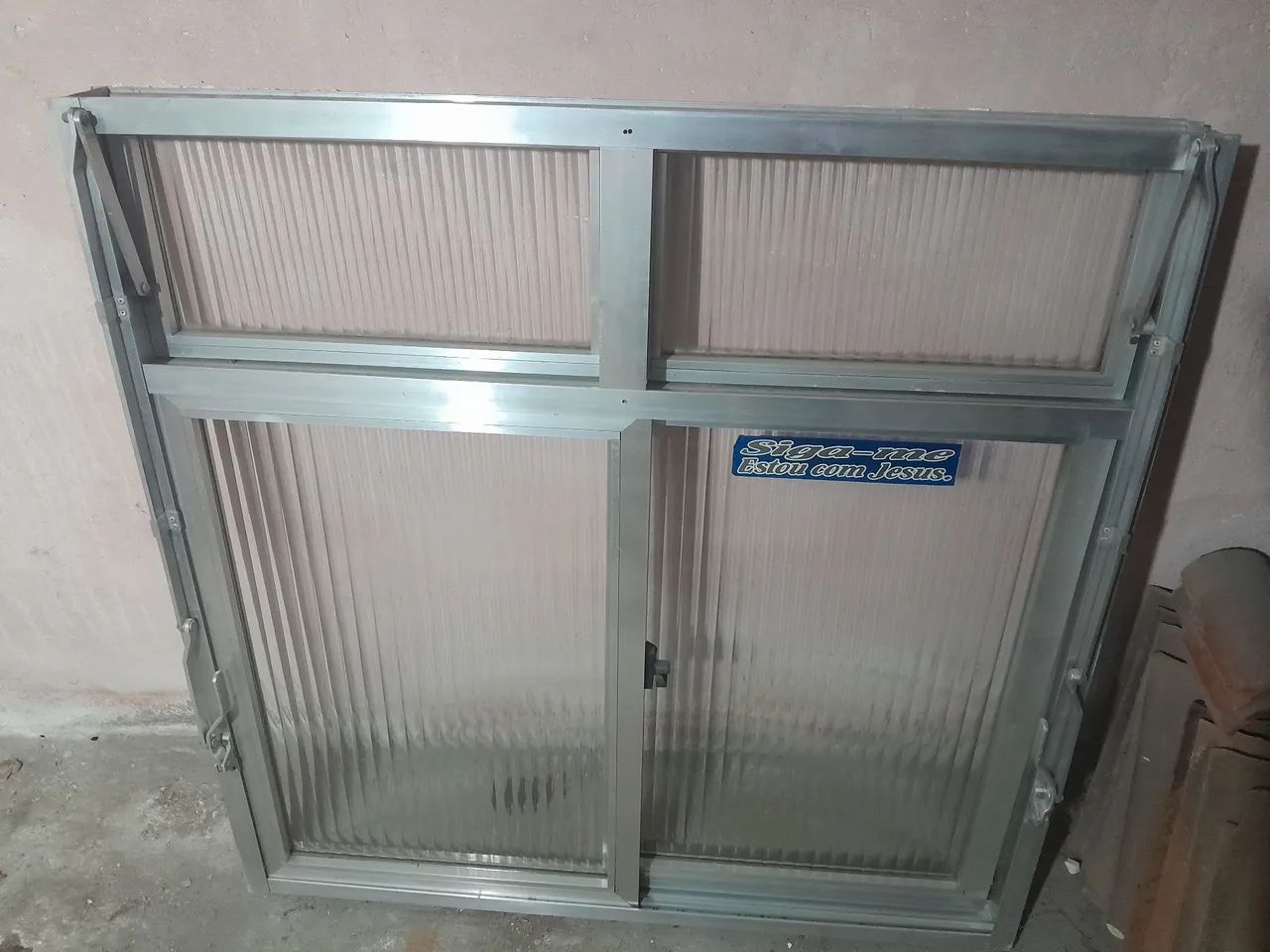 Janela de Alumínio 100x100 com Vidro - Foto 2