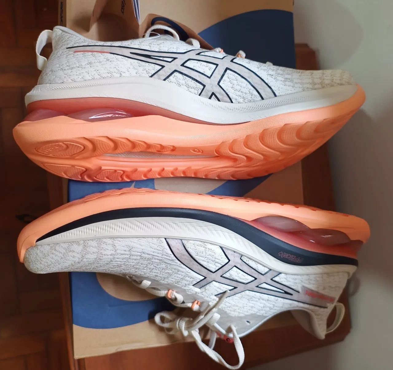 Tênis Asics Gel-Kinsei Max - Novo tamanho 43 Original (SOMENTE NO PIX) - Foto 4