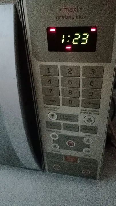 Microondas Brastemp grill 31 litros inox  - Foto 6