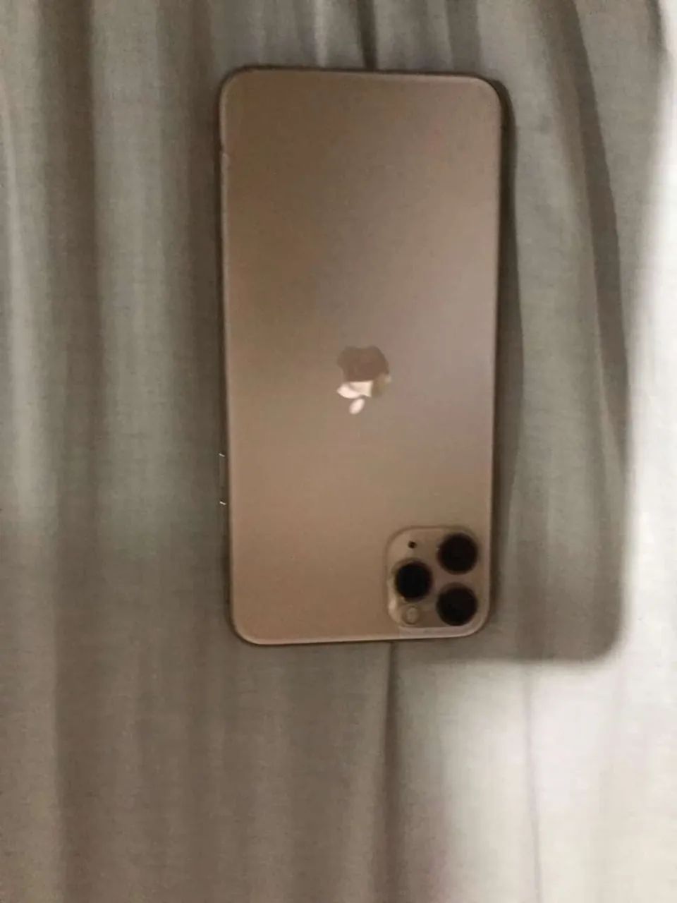 Vendo iPhone 11 Pro Max Gold
