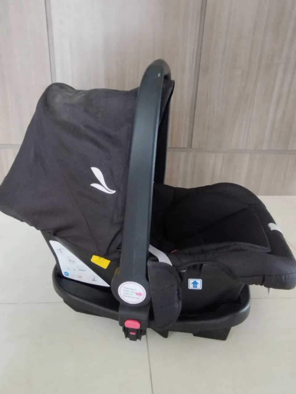 Carinho de bebê com bebê conforto  - Foto 2