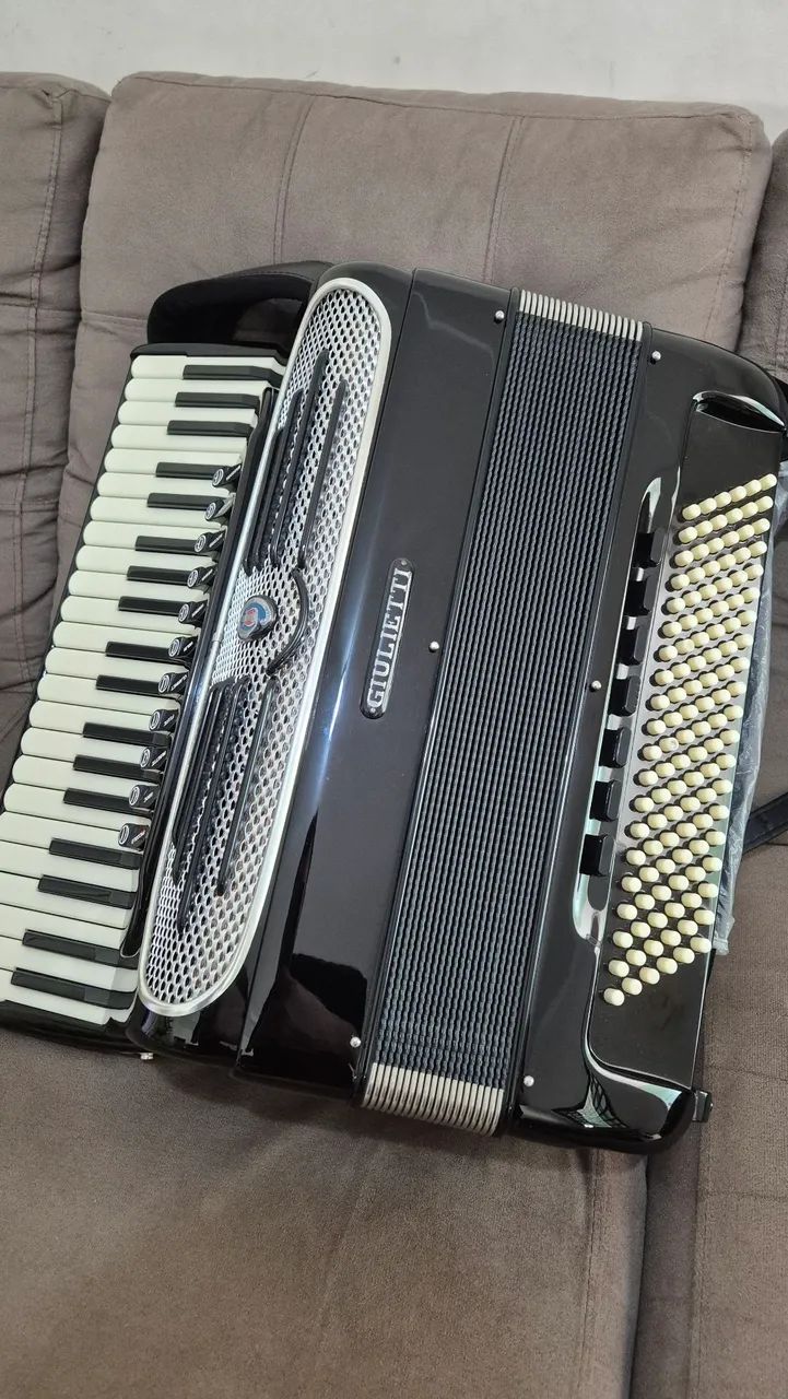 Acordeon Giulietti Classic 127 - Foto 3