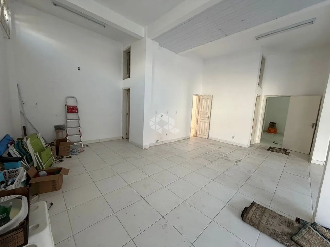 LOJAS COMERCIAIS INTEGRADAS À VENDA EM BARREIROS, SÃO JOSÉ - 120 m² PRIVATIVOS E PÁTIO NOS - Foto 5