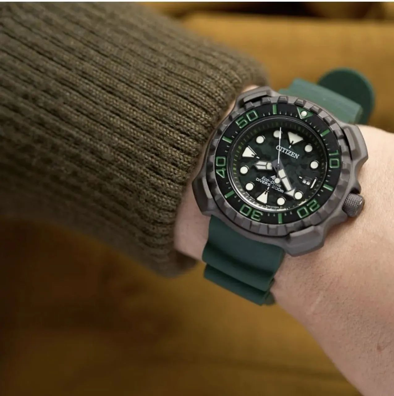 Relógio citizen tuna verde bn0228 titanium novo - Foto 5