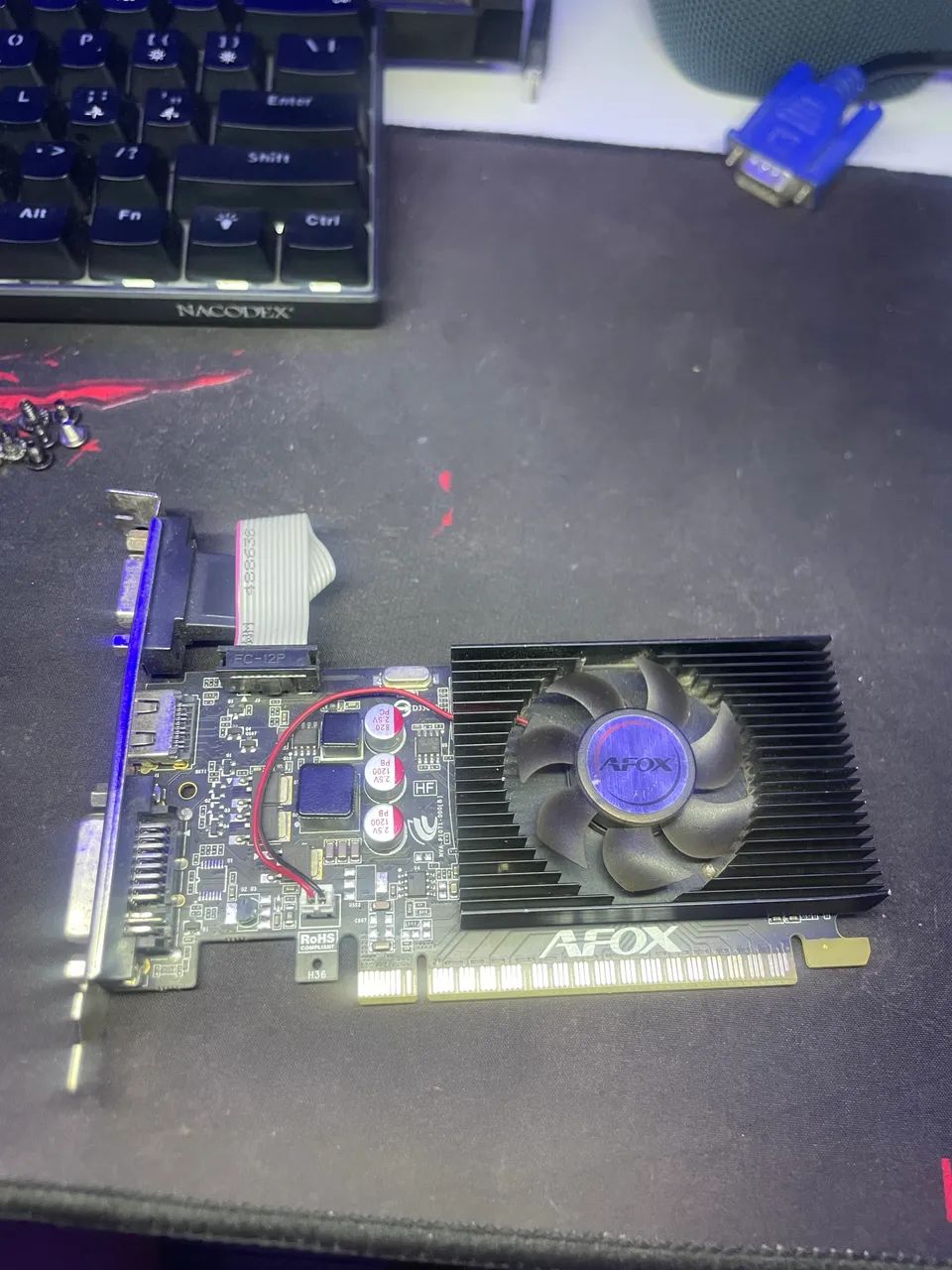 Placa de vídeo gt 210  - Foto 4