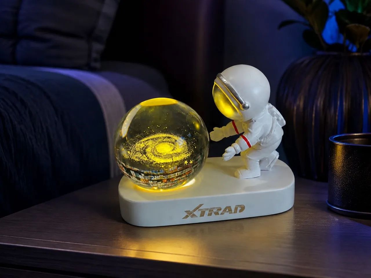 Luminária Astronauta com Globo Galáxia LED Xtrad - Foto 3