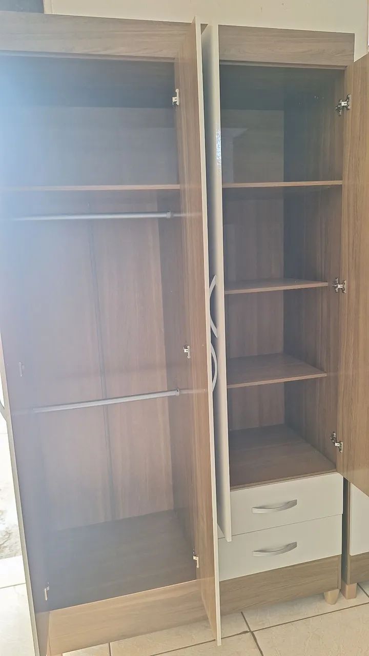 Guarda roupa 4 portas  - Foto 2