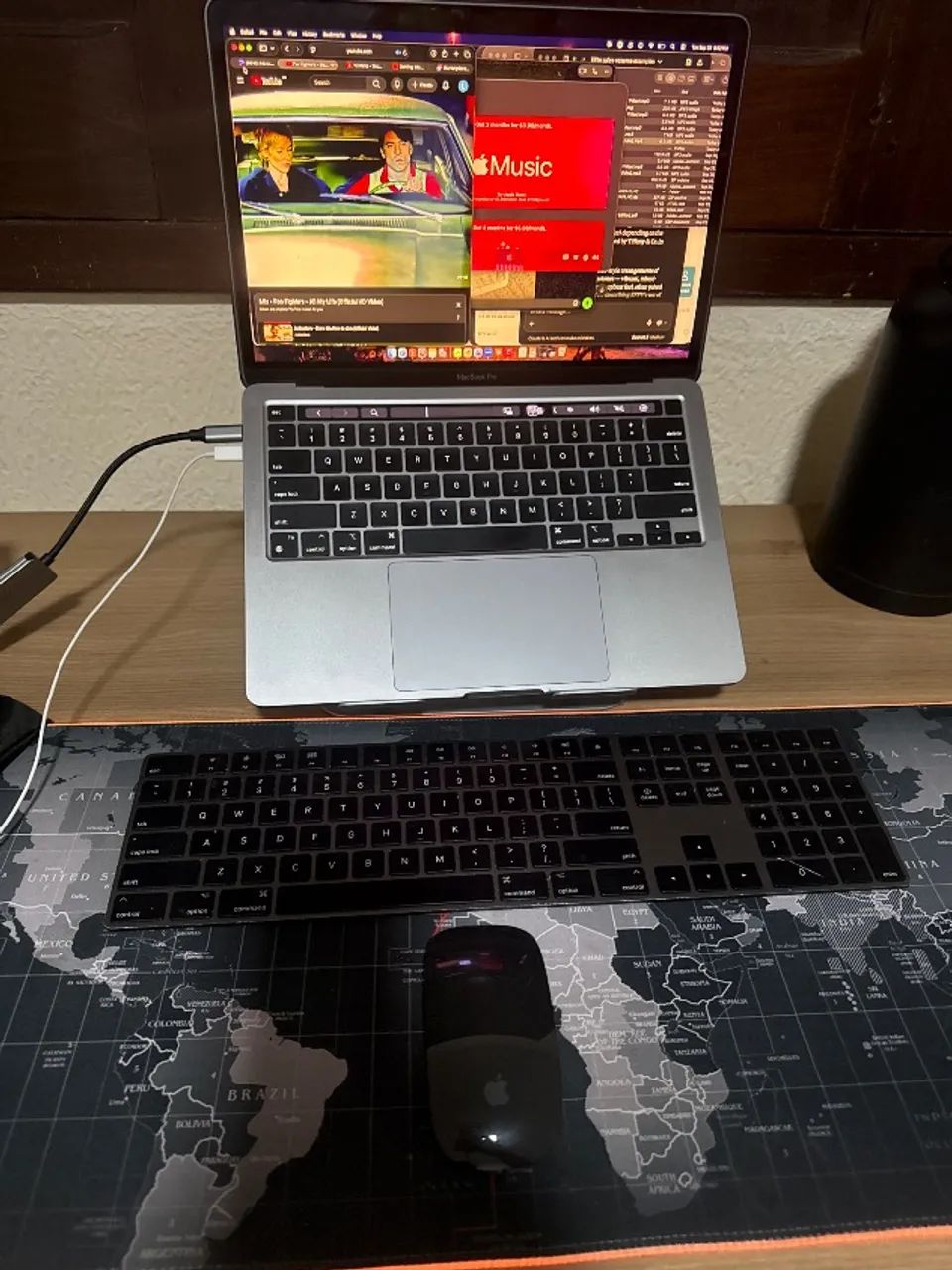 MacBook Pro M1 14 polegadas, 256gb + Magic Mouse + Apple Keyboard