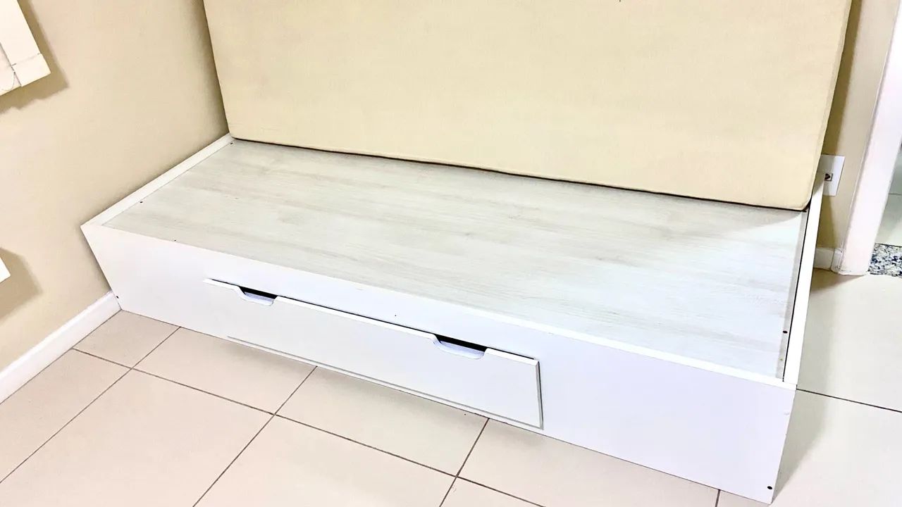 Sofá-Cama em MDF Branco com Gaveta + Colchão e Encosto - Foto 4