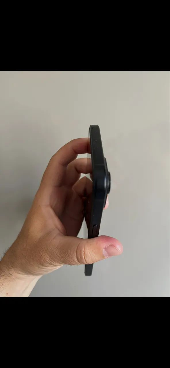 15 plus 512 GB com pequena manca porém todo original  - Foto 3