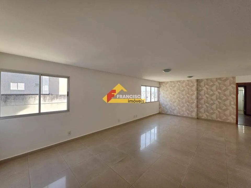 Apartamento à venda, 4 quartos, 2 suítes, 2 vagas, Centro - Divinópolis/MG