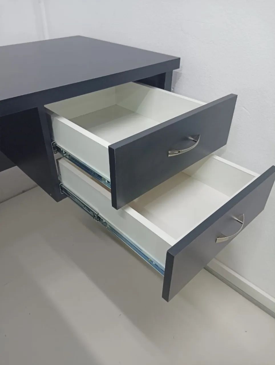 Mesa de escritório em L - Foto 3