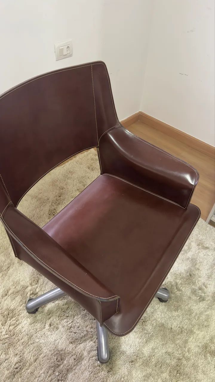 Cadeira de couro