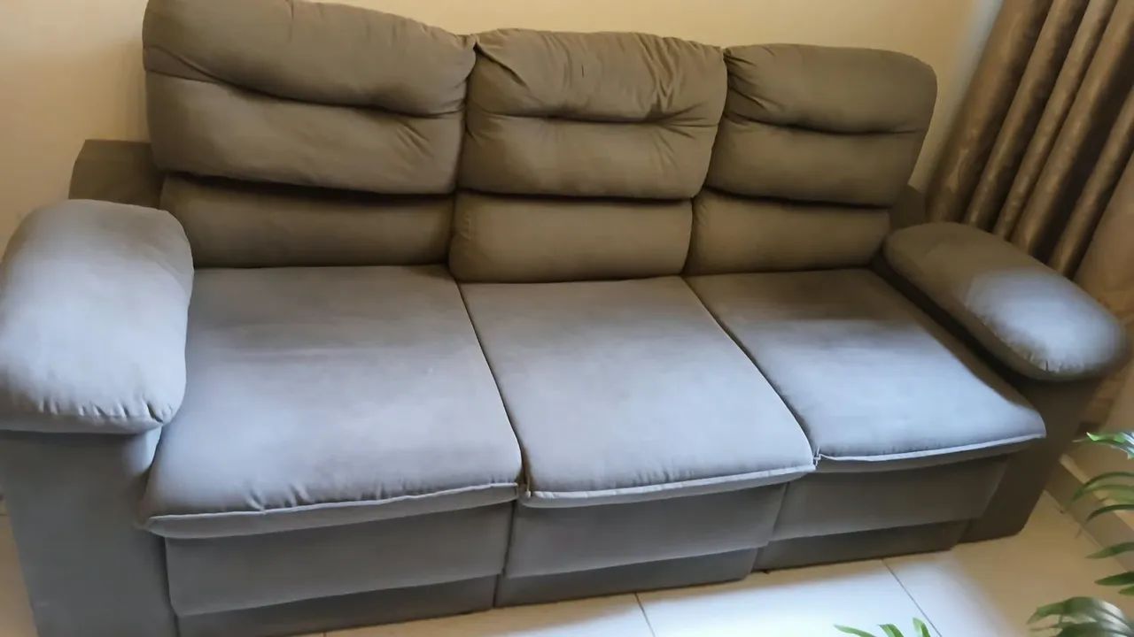 Sofá Retrátil cinza