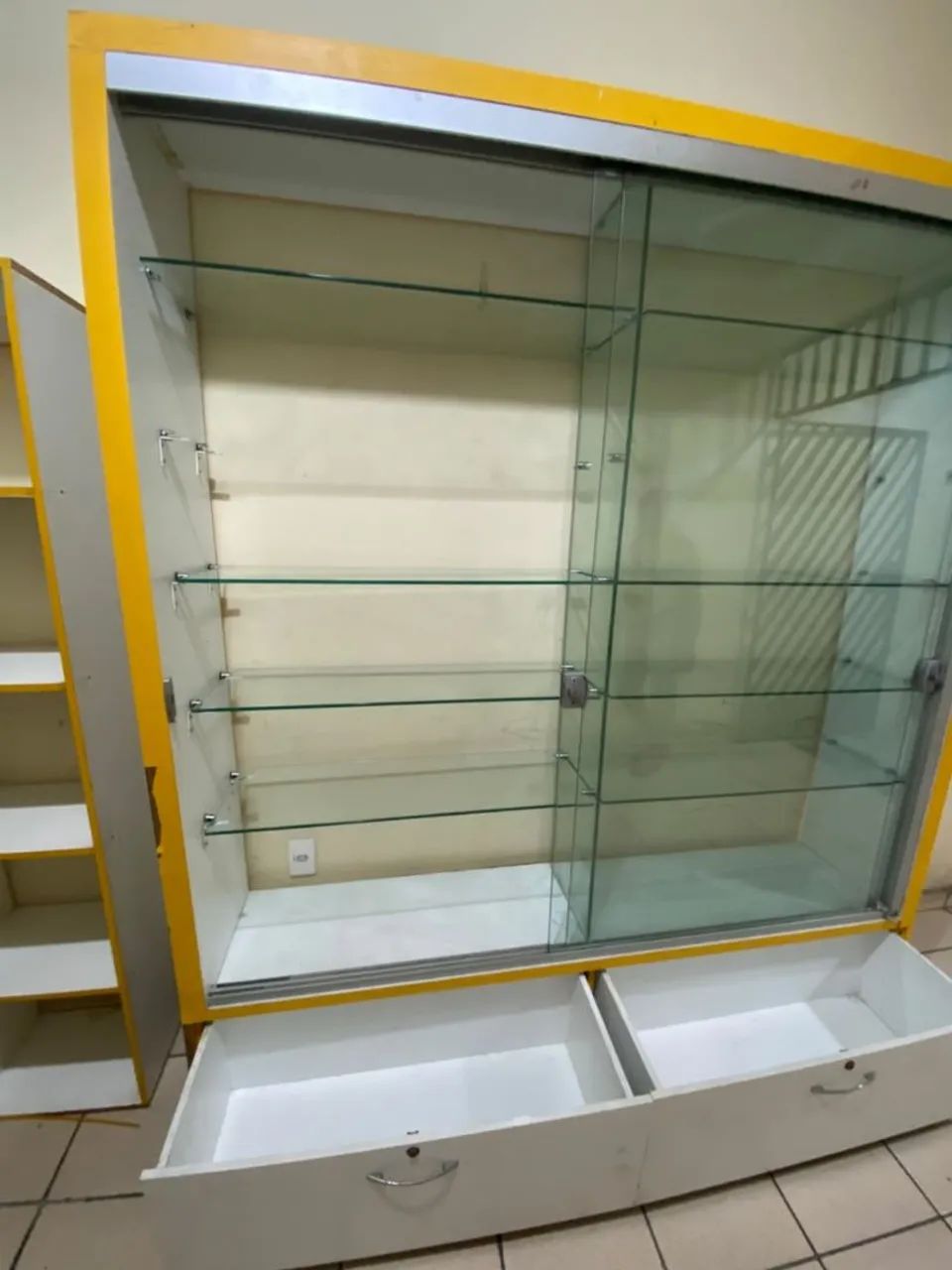 Vitrine de vidro
