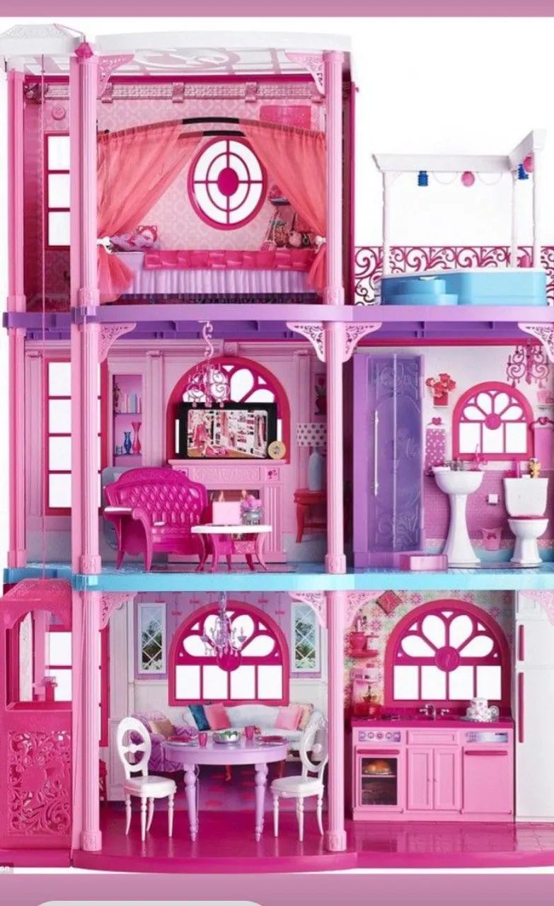 Casa da Barbie com elevador e piscina 