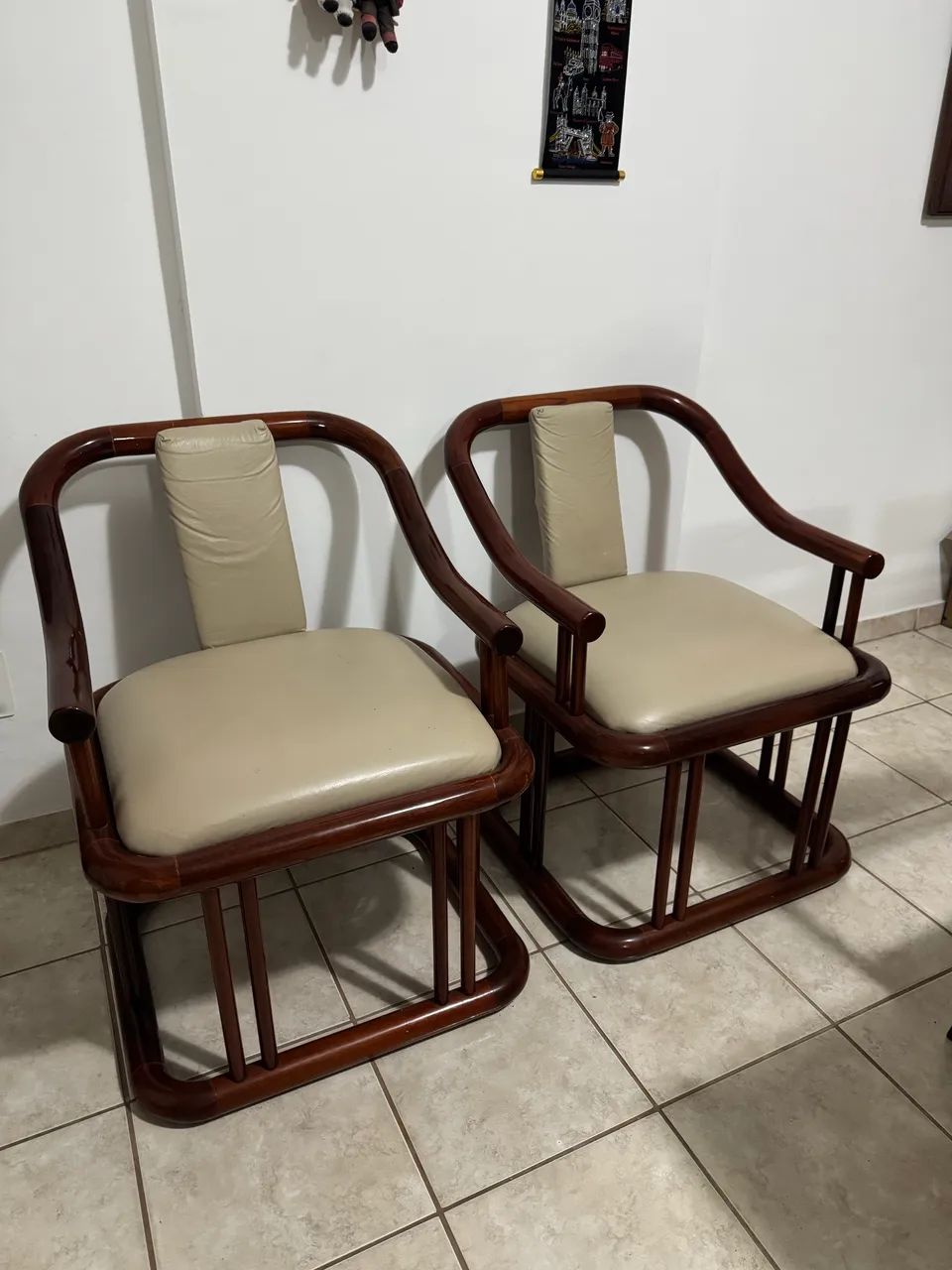 Cadeiras de Apoio em Madeira