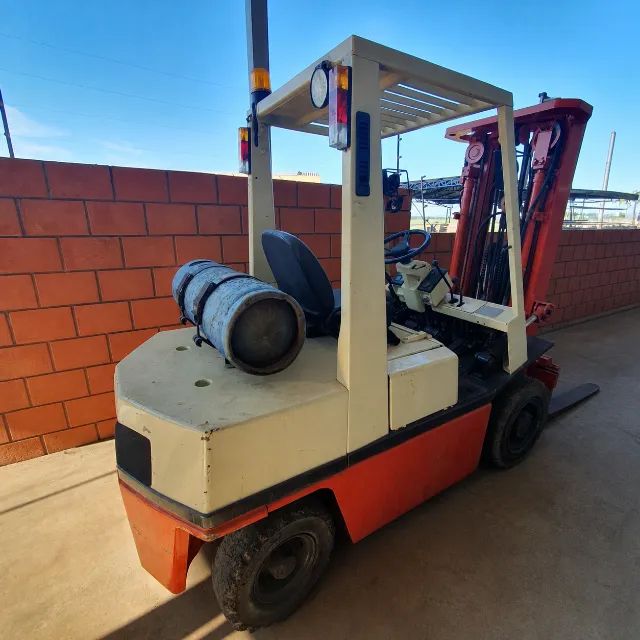 Empilhadeira Nissan 2,5t - Foto 2