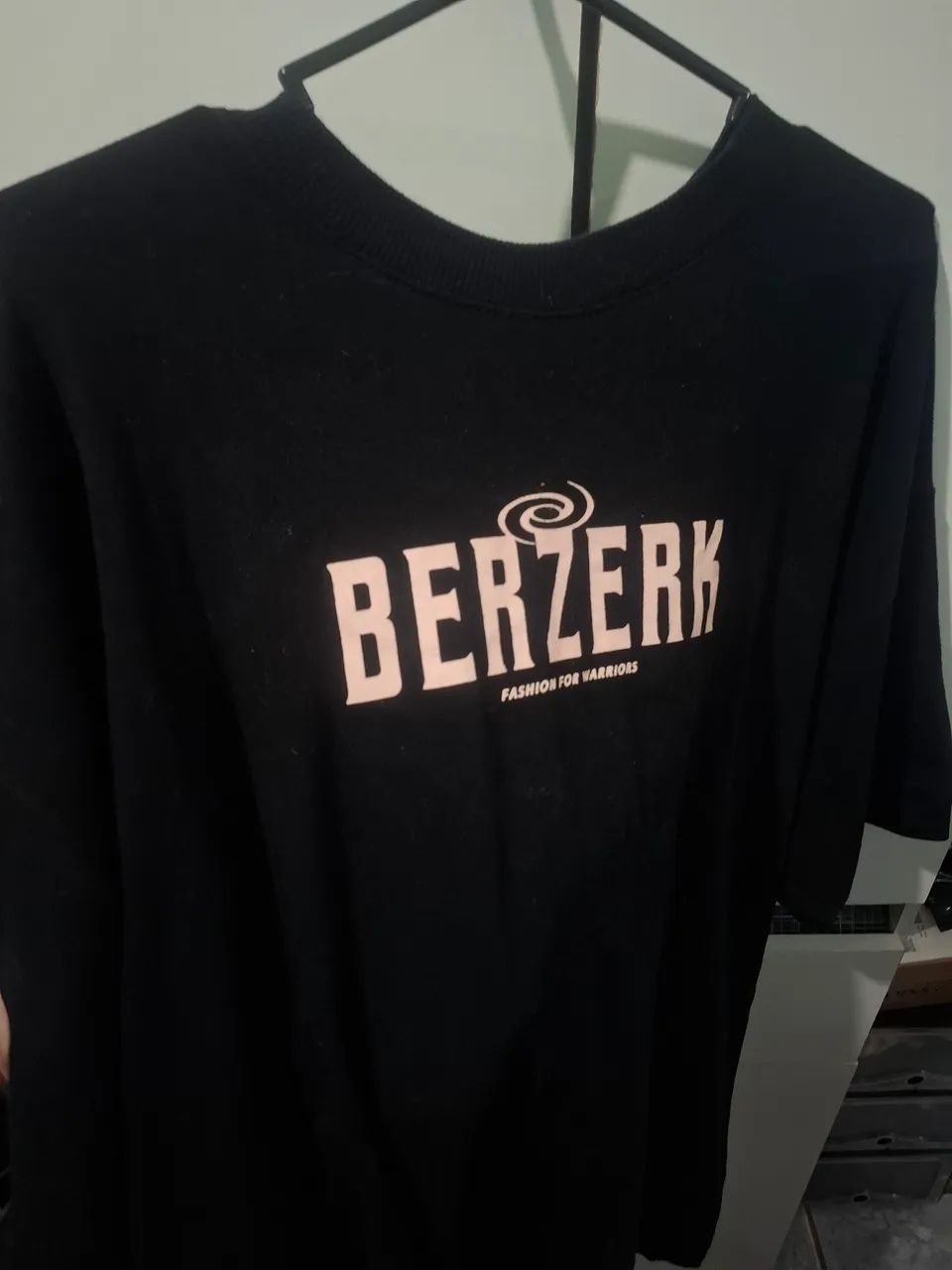 camiseta berzerk atlas  - Foto 2
