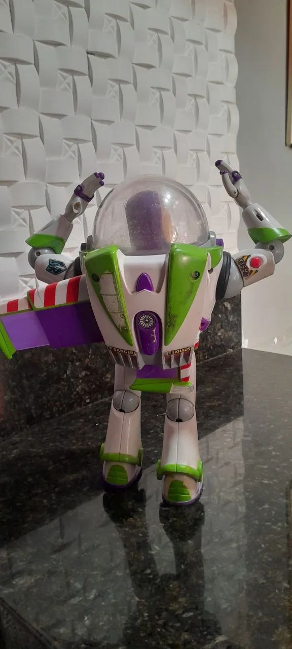 Buzz Lightyear 30 cm colecionavel - Foto 4