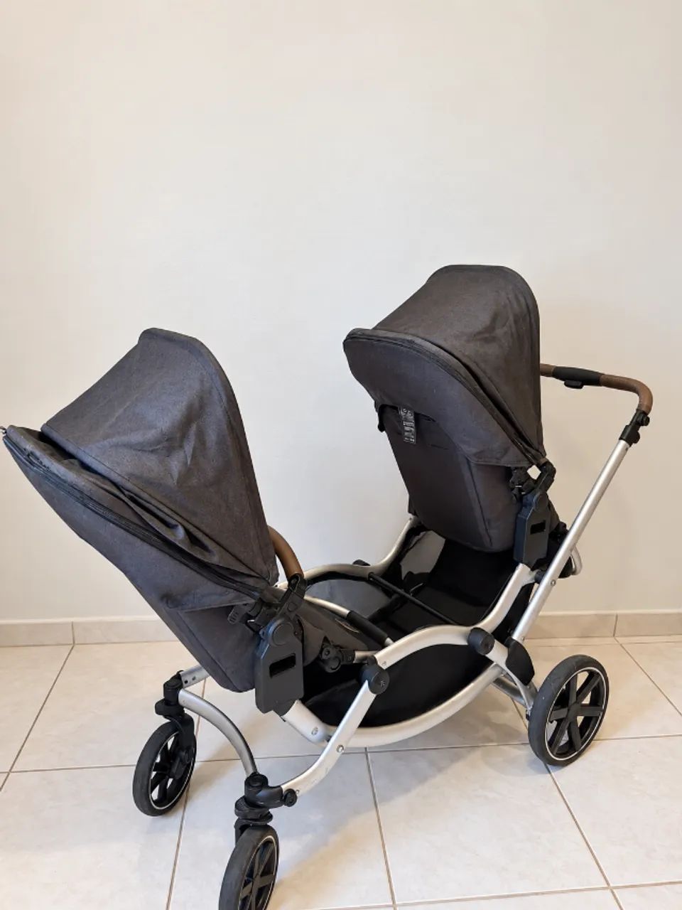 Carrinho de Bebê Para Gêmeos Zoom Abc Design - Foto 2