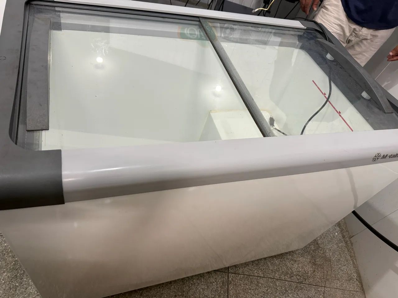 Freezer expositor 300L metalfrio 