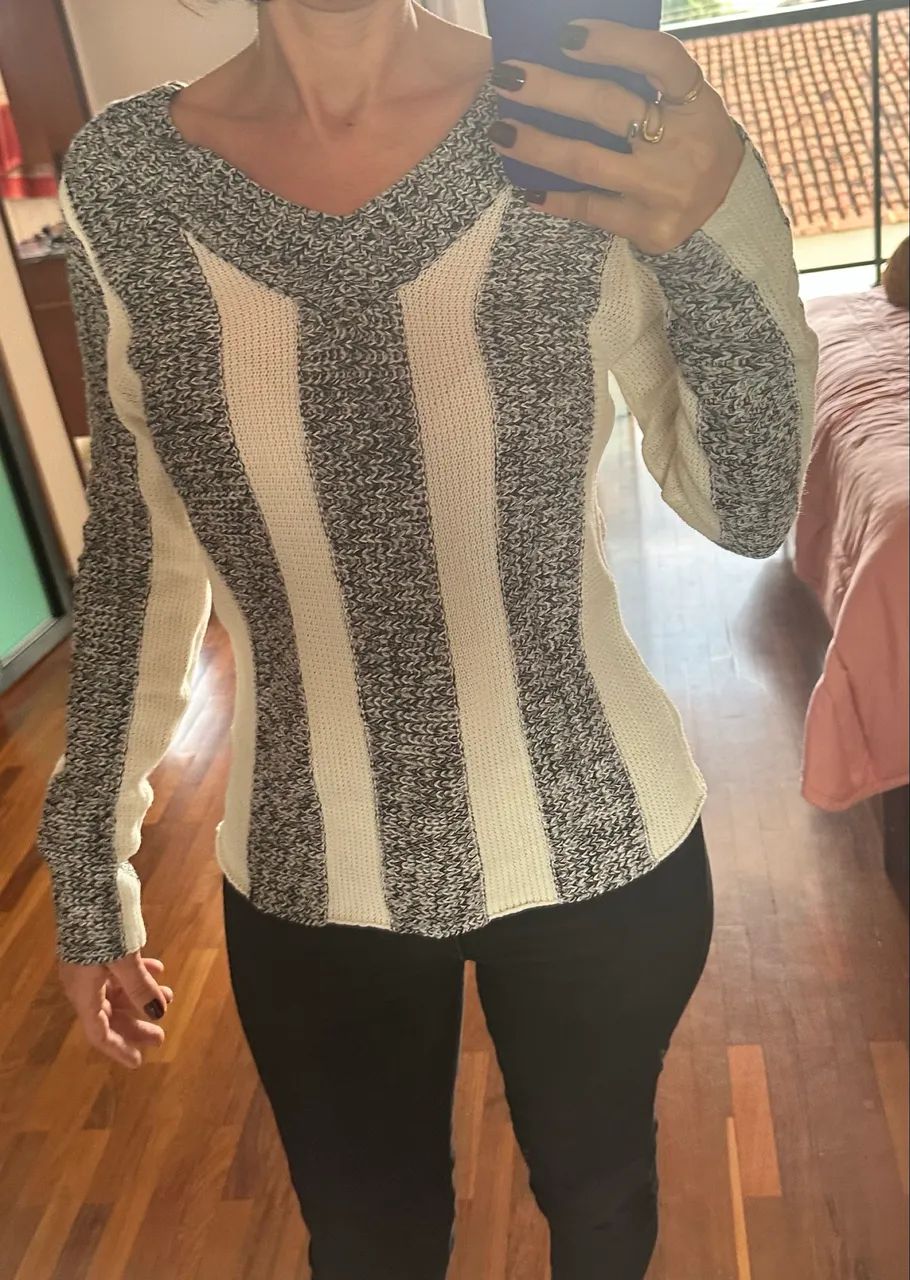 Blusa tricô feminina listrada 
