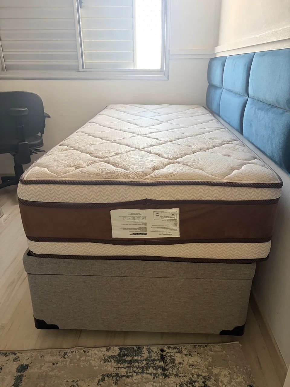 Cama de Solteiro Completa (Colchão de Molas Ensacadas Austin + Base Box Baú)