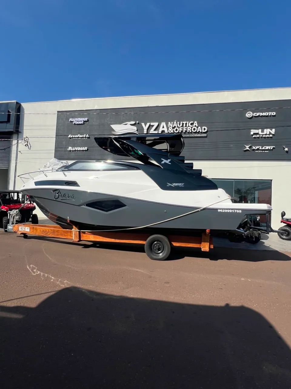 Lancha NX290