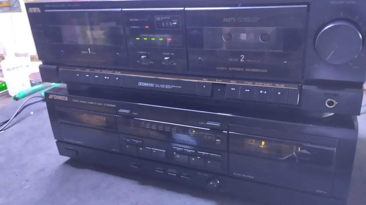 Tape deck AIWA e um SANSUI - Foto 3