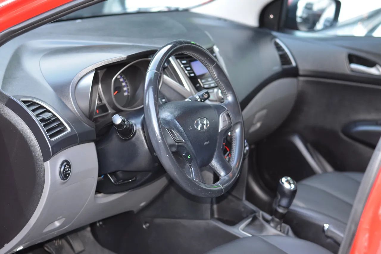 Hyundai HB20 Premium 1.6 Flex 16V Mec. 2013 - Foto 12