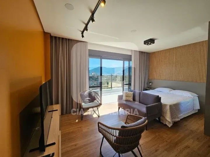 Studio à venda no Córrego Grande, em Florianópolis, mobiliado e com excelente potencial pa