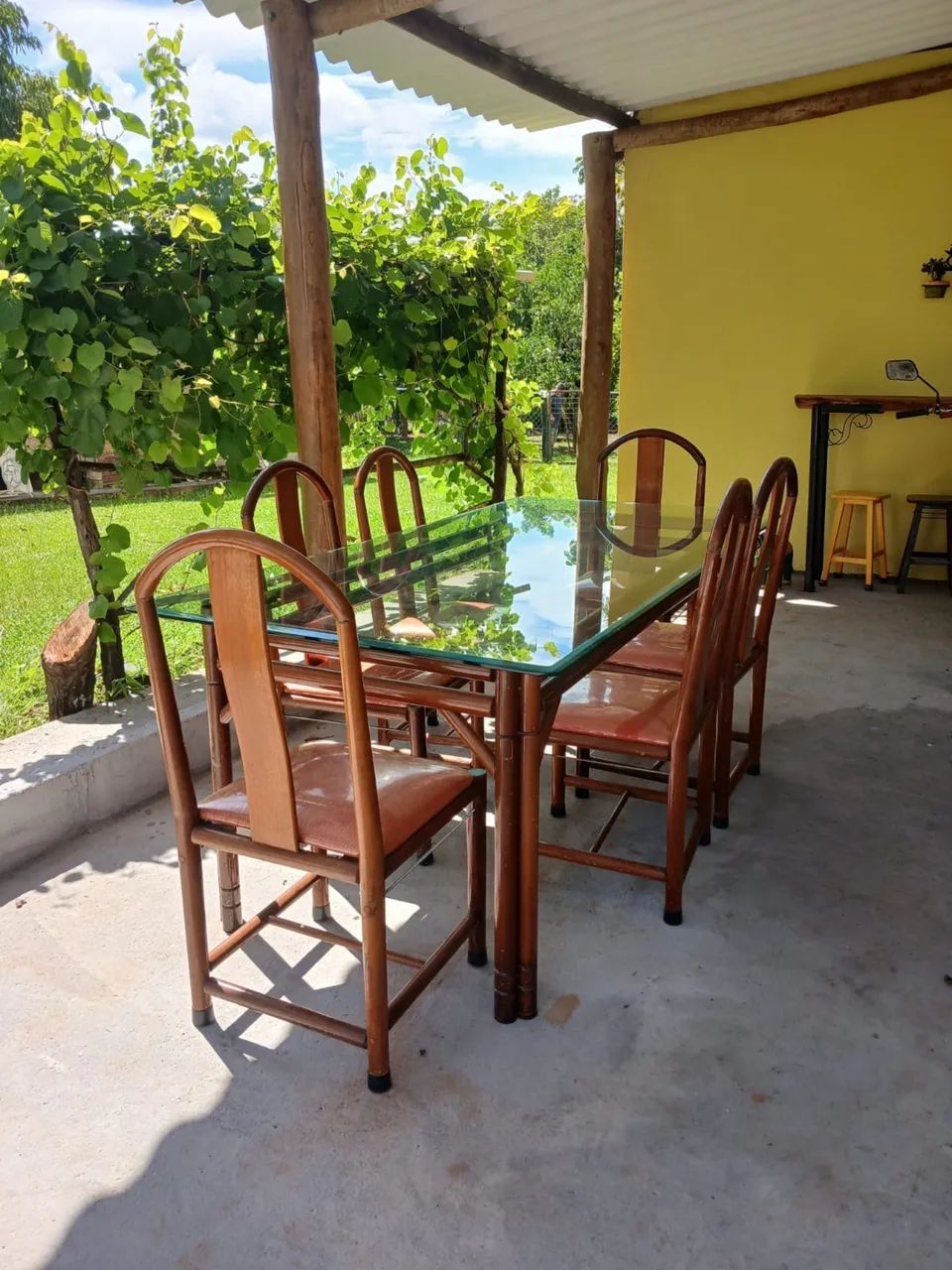 Mesa de jantar de madeira  - Foto 2