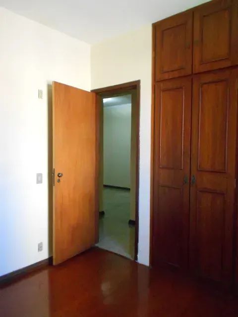 Ótimo 2 quartos com armários e 1 vaga com éxcelente localização - Foto 5