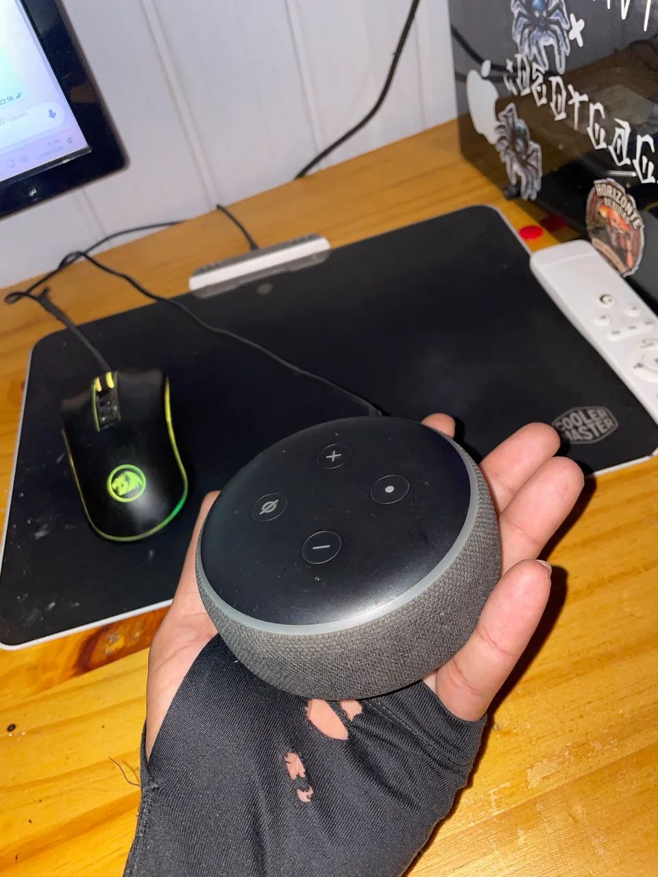 Alto-falante inteligente Amazon Echo Dot de 3ª, cor preta - Foto 4