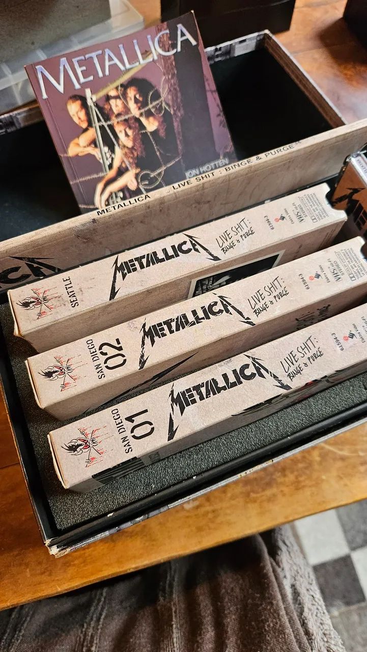 Metallica Live Shit: Binge & Purge Box Original - 3 VHS + 3 CDs