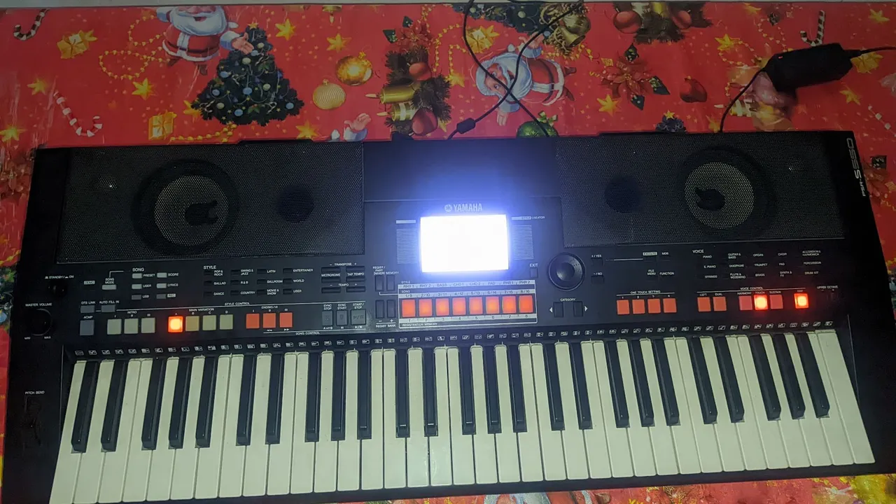 yamaha psr s550